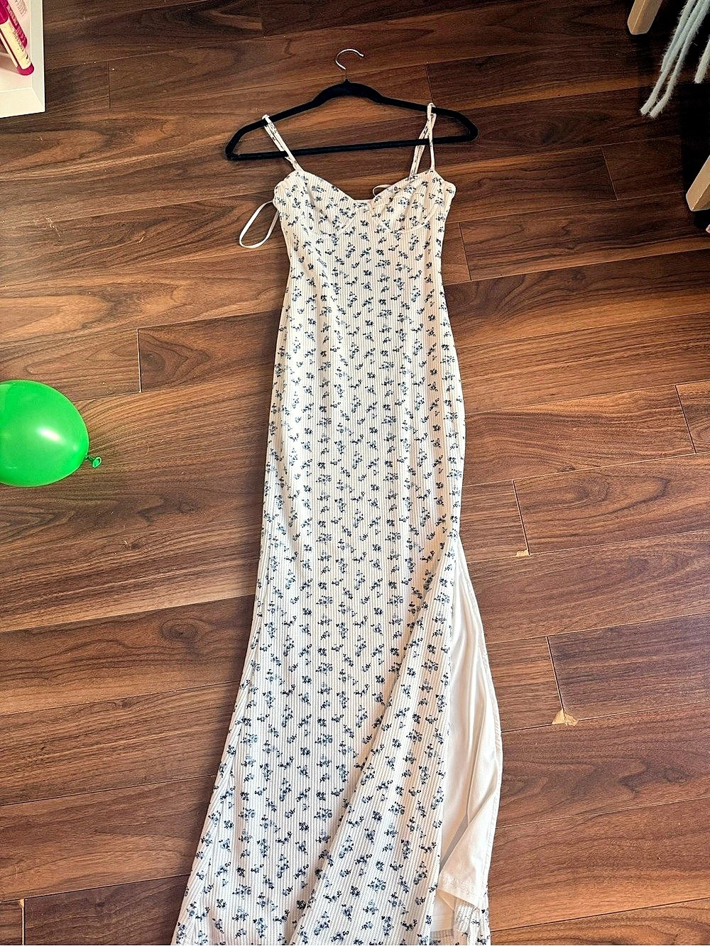 Princess polly Floral Maxi Dress in Cream & Blue Like New